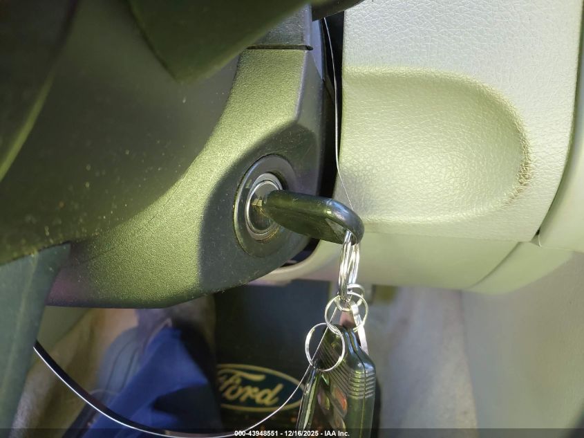 2005 Ford Mustang V6 Deluxe/V6 Premium VIN: 1ZVFT80N355133290 Lot: 43948551