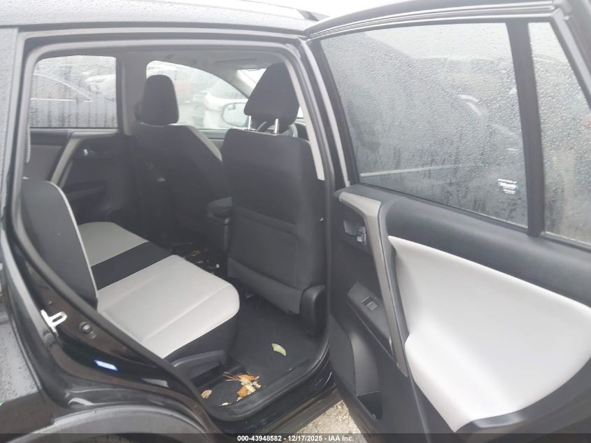 2017 Toyota Rav4 Xle VIN: 2T3RFREV5HW685392 Lot: 43948582