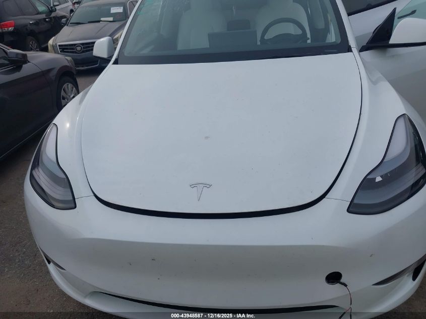 2024 Tesla Model Y Long Range Dual Motor All-Wheel Drive/Rwd VIN: 7SAYGDED6RA336395 Lot: 43948587