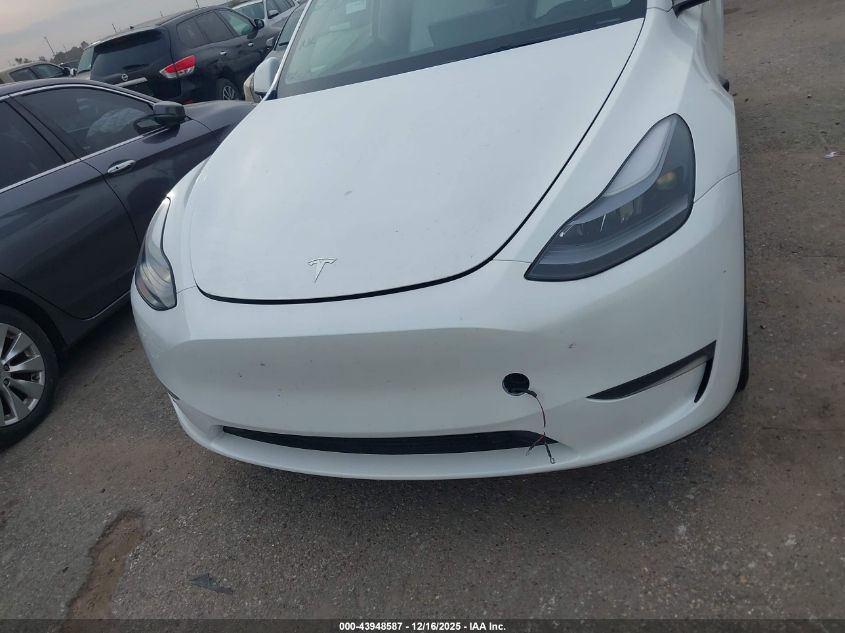2024 Tesla Model Y Long Range Dual Motor All-Wheel Drive/Rwd VIN: 7SAYGDED6RA336395 Lot: 43948587