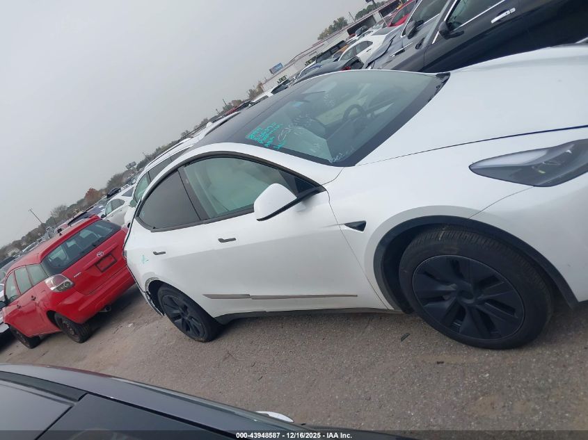 2024 Tesla Model Y Long Range Dual Motor All-Wheel Drive/Rwd VIN: 7SAYGDED6RA336395 Lot: 43948587