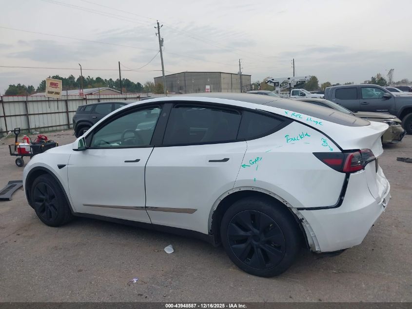 2024 Tesla Model Y Long Range Dual Motor All-Wheel Drive/Rwd VIN: 7SAYGDED6RA336395 Lot: 43948587