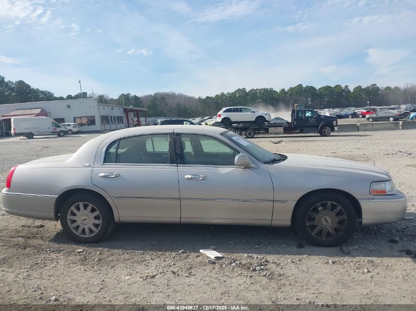 2008 Lincoln Town Car Signature Limited VIN: 2LNHM82V78X650094 Lot: 43948627