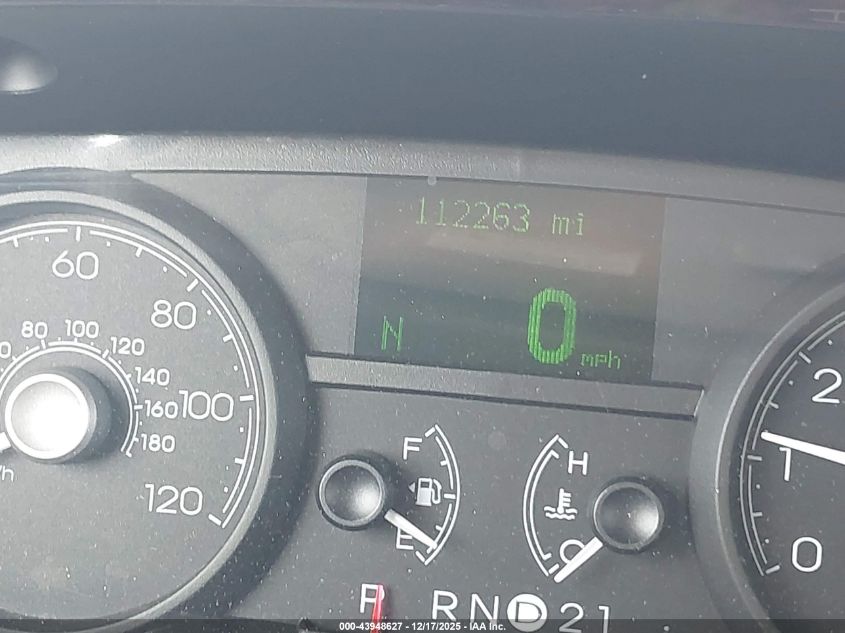 2008 Lincoln Town Car Signature Limited VIN: 2LNHM82V78X650094 Lot: 43948627