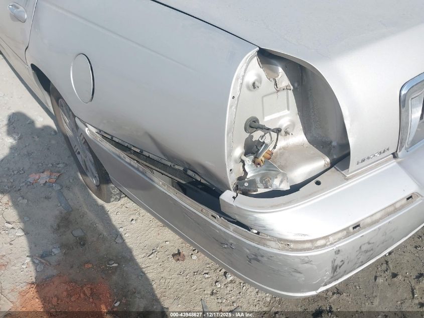 2008 Lincoln Town Car Signature Limited VIN: 2LNHM82V78X650094 Lot: 43948627