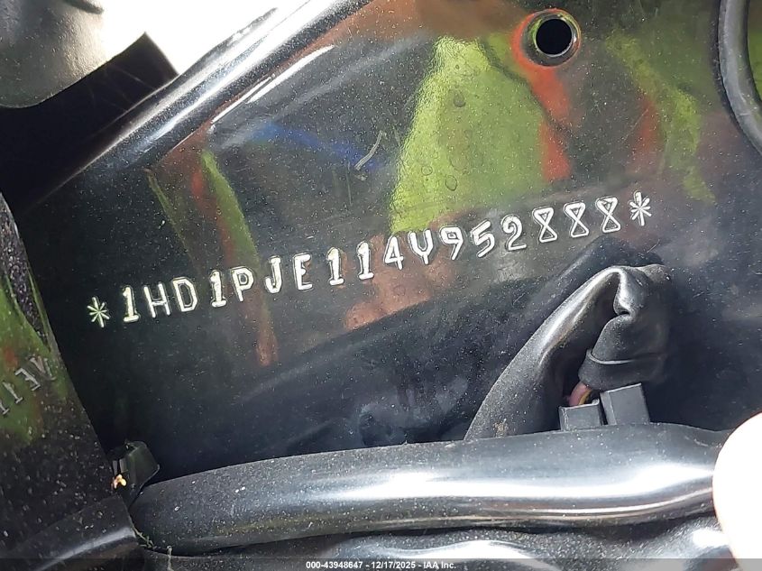 2004 Harley-Davidson Flhtcse VIN: 1HD1PJE114Y952888 Lot: 43948647