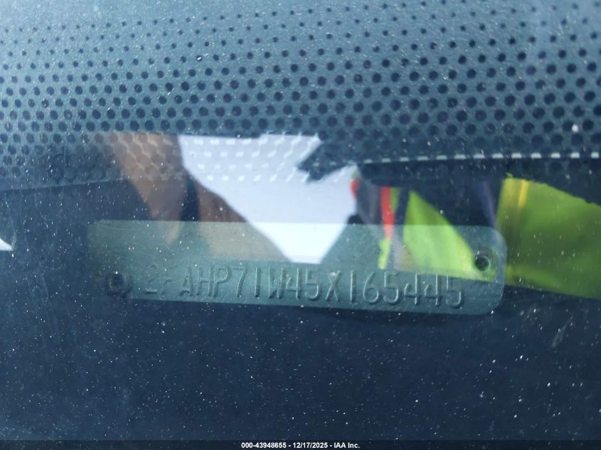 2005 Ford Crown Victoria Police VIN: 2FAHP71W45X165445 Lot: 43948655