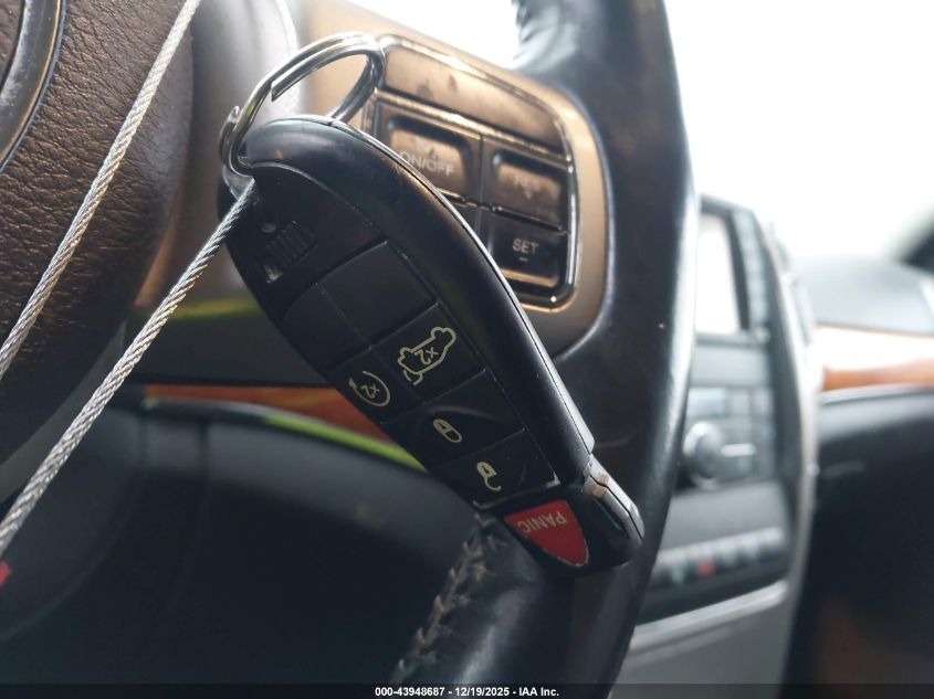 2011 Jeep Grand Cherokee Overland VIN: 1J4RR6GG2BC560732 Lot: 43948687