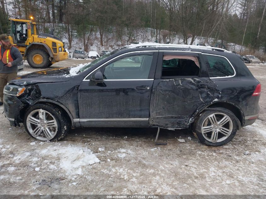 2016 Volkswagen Touareg Vr6 Executive VIN: WVGEF9BP3GD012242 Lot: 43948688