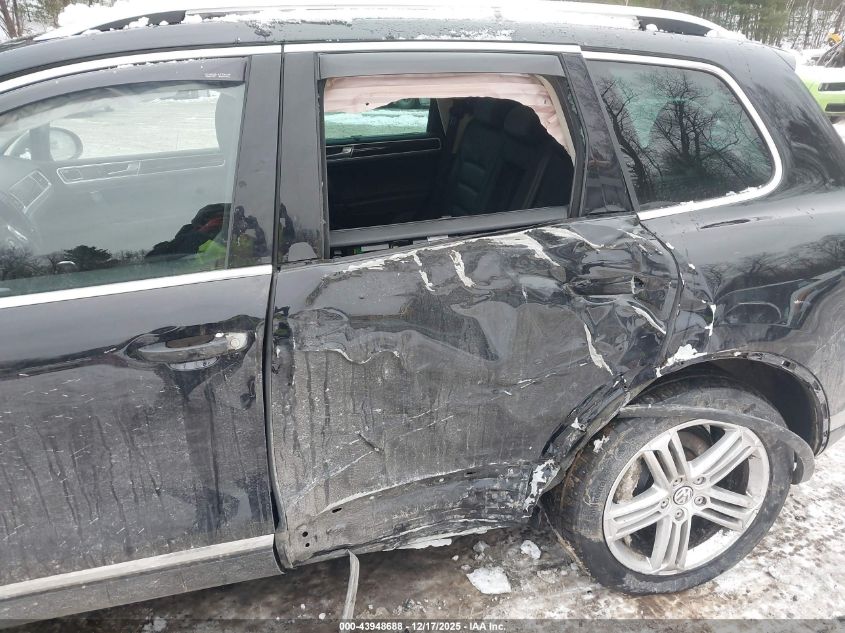 2016 Volkswagen Touareg Vr6 Executive VIN: WVGEF9BP3GD012242 Lot: 43948688