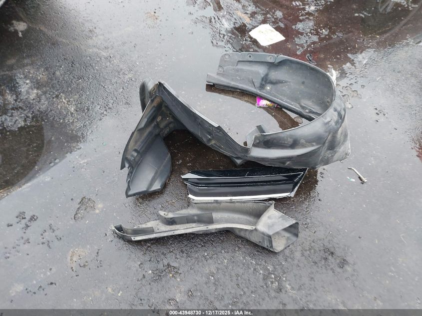 2018 Subaru Forester 2.5I Premium VIN: JF2SJAEC7JH419143 Lot: 43948730