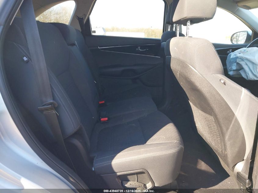 2018 Kia Sorento 2.4L Lx VIN: 5XYPG4A34JG387822 Lot: 43948739