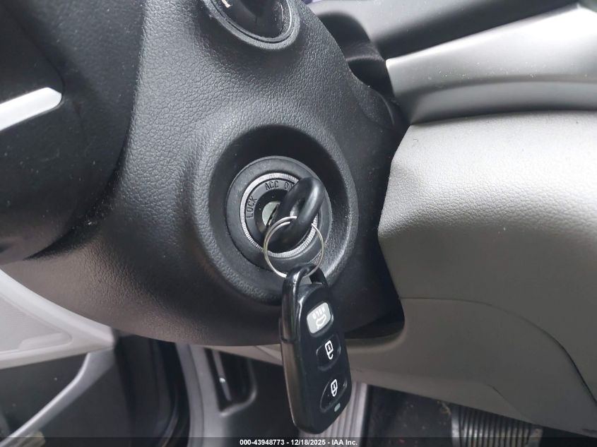 2020 Hyundai Elantra Sel VIN: 5NPD84LF6LH568536 Lot: 43948773