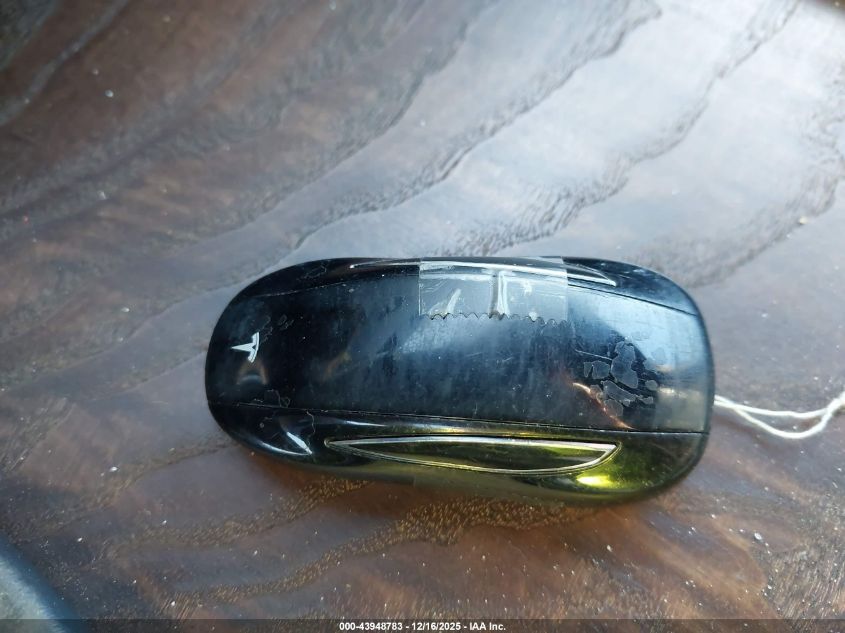 2017 Tesla Model X 100D/75D/90D VIN: 5YJXCBE20HF034822 Lot: 43948783