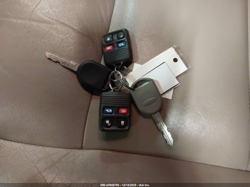 2003 Ford Crown Victoria Lx VIN: 2FAFP74W83X138782 Lot: 43948788