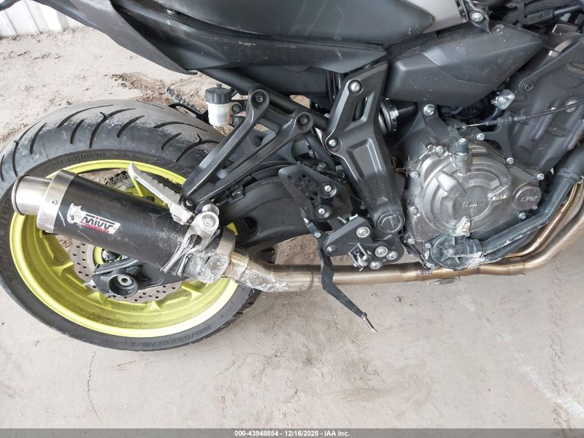 2018 Yamaha Mt07 VIN: JYARM27E0JA002587 Lot: 43948854