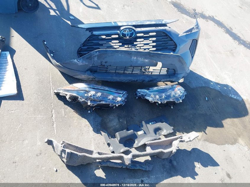 2024 Toyota Rav4 Xle VIN: 2T3P1RFV3RC468835 Lot: 43948978