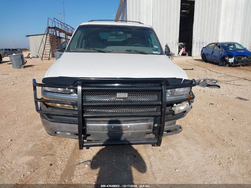 2002 Chevrolet Tahoe Ls VIN: 1GNEC13Z22J205742 Lot: 43949003