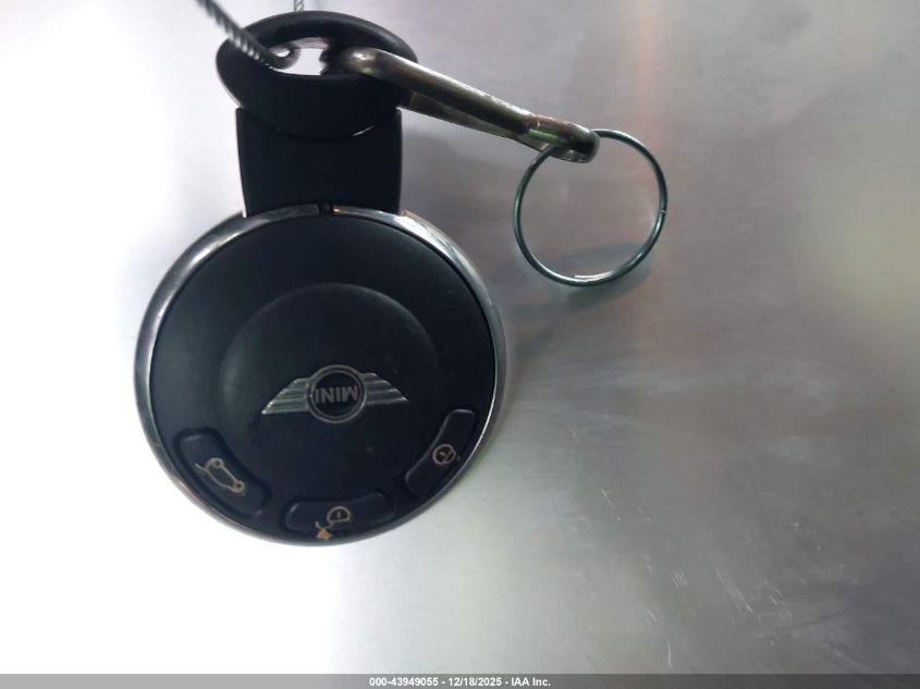 2009 Mini Cooper VIN: WMWMR33549TU96736 Lot: 43949055