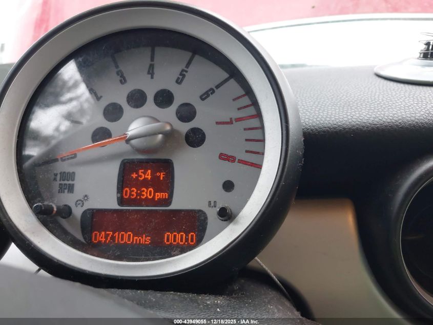 2009 Mini Cooper VIN: WMWMR33549TU96736 Lot: 43949055