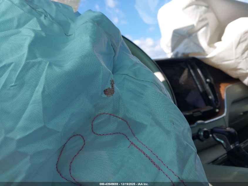 2021 Volvo Xc60 T6 Momentum VIN: YV4A22RK4M1698821 Lot: 43949059