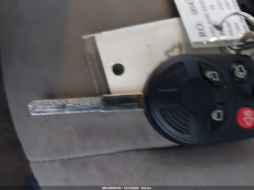 2016 Ford Focus Se VIN: 1FADP3K20GL261138 Lot: 43949100