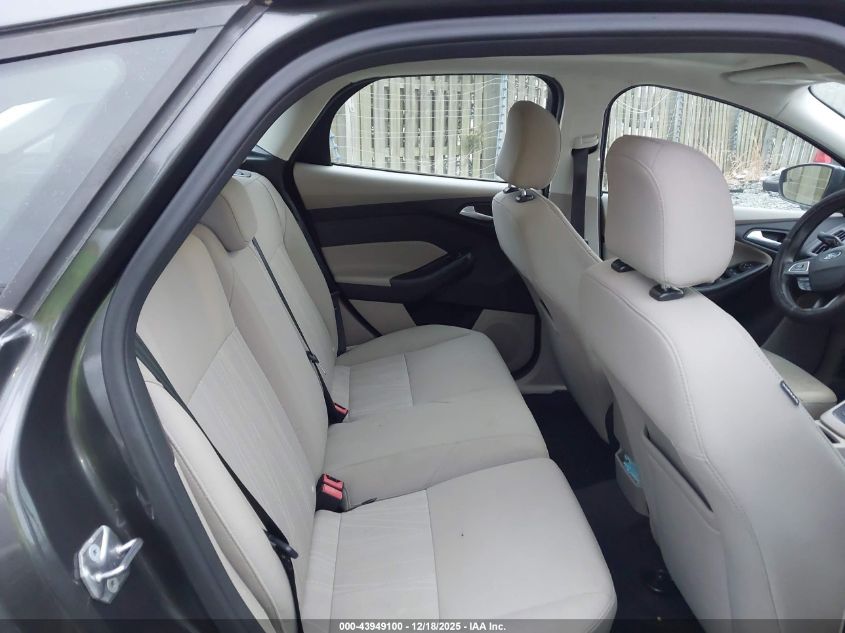 2016 Ford Focus Se VIN: 1FADP3K20GL261138 Lot: 43949100