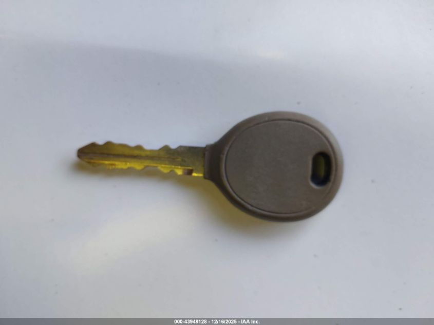 2005 Chrysler Pacifica Touring VIN: 2C8GF68475R660894 Lot: 43949128