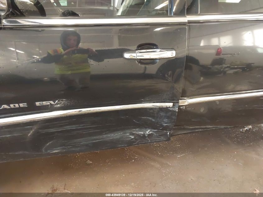 2012 Cadillac Escalade Esv Platinum Edition VIN: 1GYS4KEF4CR220676 Lot: 43949139