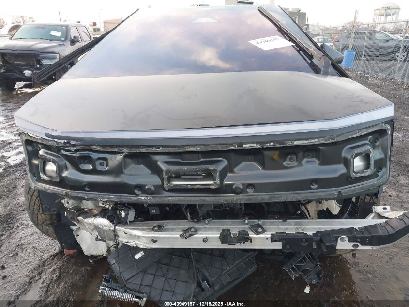 2024 Tesla Cybertruck All-Wheel Drive VIN: 7G2CEHEDXRA027241 Lot: 43949157