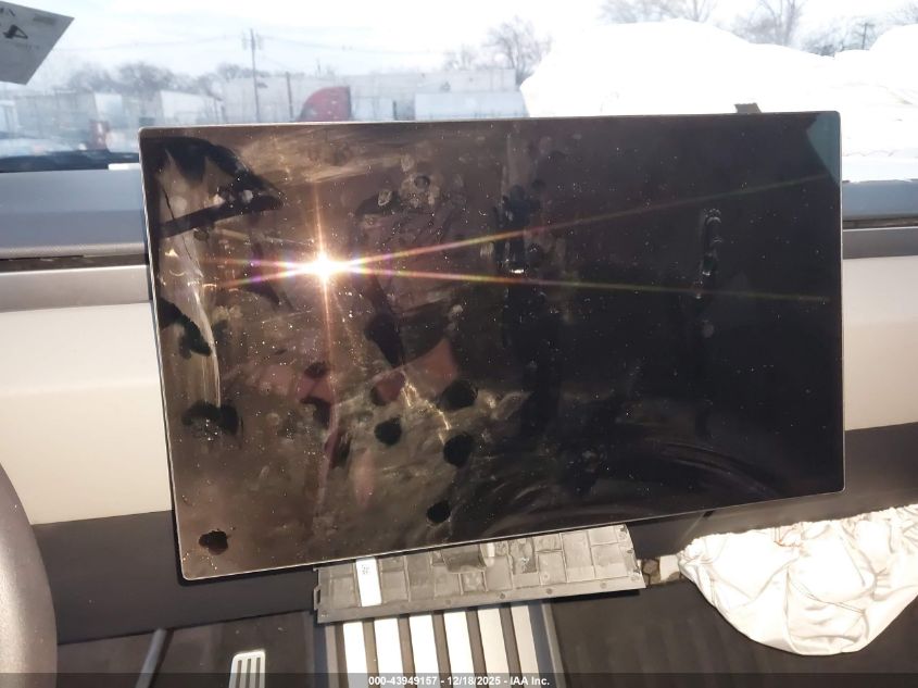 2024 Tesla Cybertruck All-Wheel Drive VIN: 7G2CEHEDXRA027241 Lot: 43949157