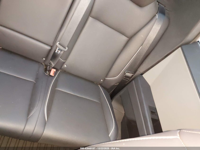 2024 Tesla Cybertruck All-Wheel Drive VIN: 7G2CEHEDXRA027241 Lot: 43949157