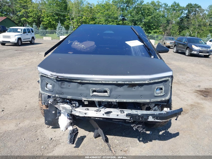 2024 TESLA CYBERTRUCK auction photo 6
