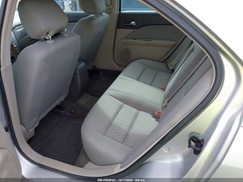 2012 Ford Fusion S VIN: 3FAHP0GA0CR407968 Lot: 43949161