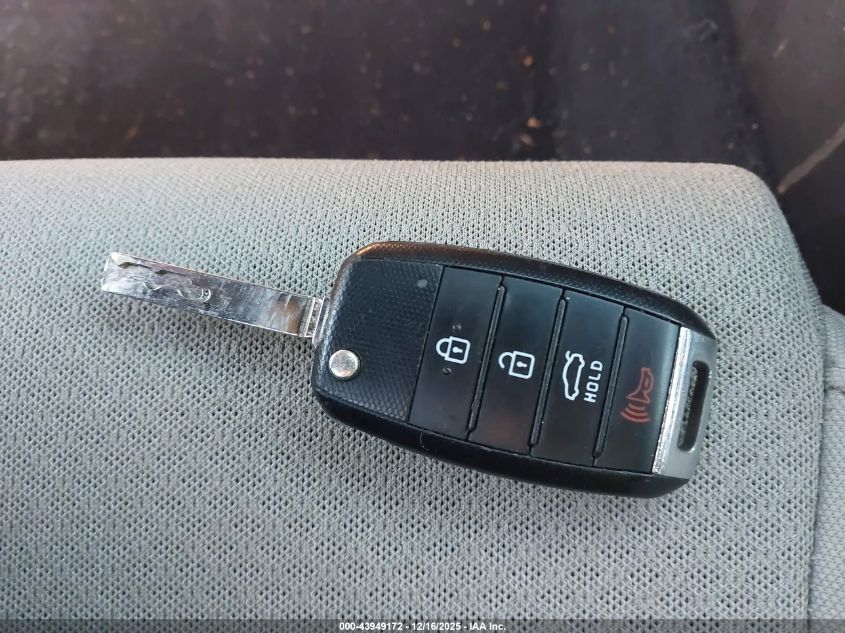 2018 Kia Optima Lx VIN: 5XXGT4L35JG179302 Lot: 43949172