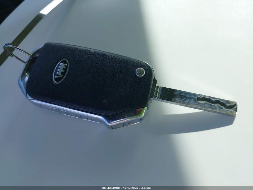 2021 Kia Forte Lxs VIN: 3KPF24AD8ME335209 Lot: 43949189