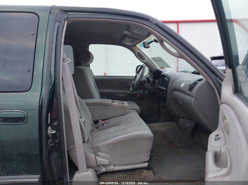 2000 Toyota Tundra Sr5 V8 VIN: 5TBBT4418YS120589 Lot: 43949194