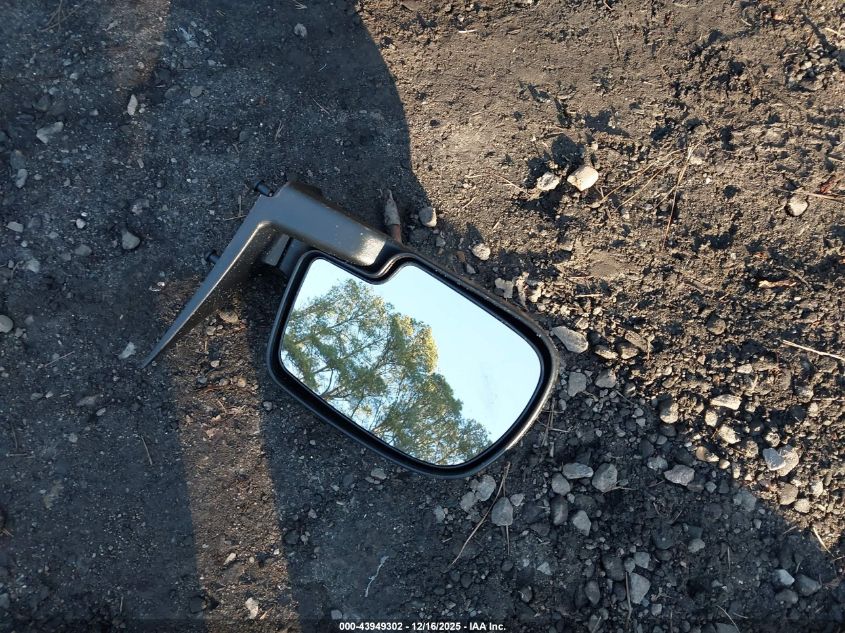 2006 GMC Yukon Slt VIN: 1GKEK13Z76J121681 Lot: 43949302