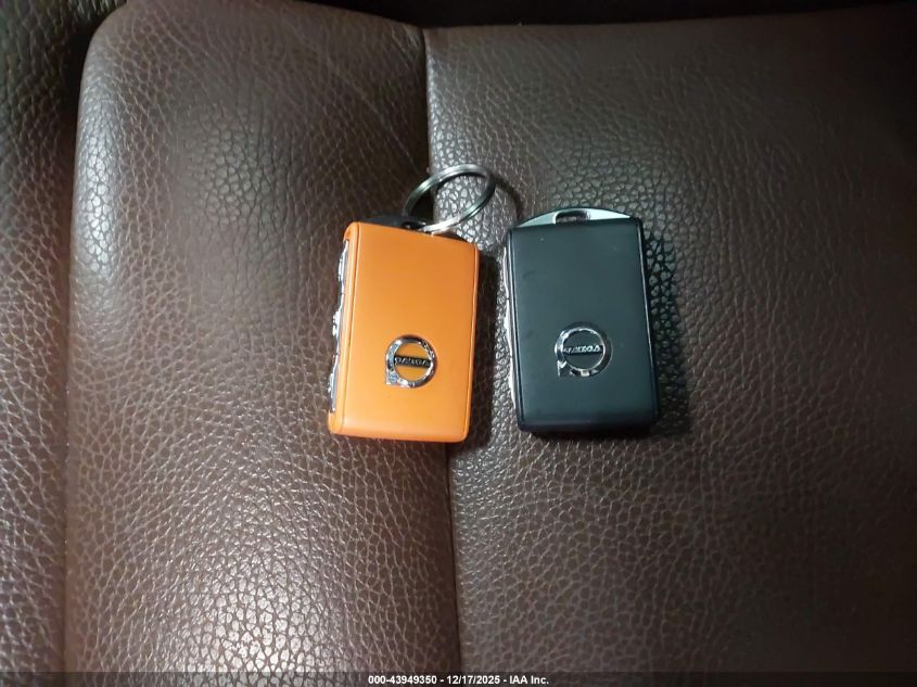 2022 Volvo Xc90 T6 Momentum 7 Passenger VIN: YV4A22PK7N1808541 Lot: 43949350