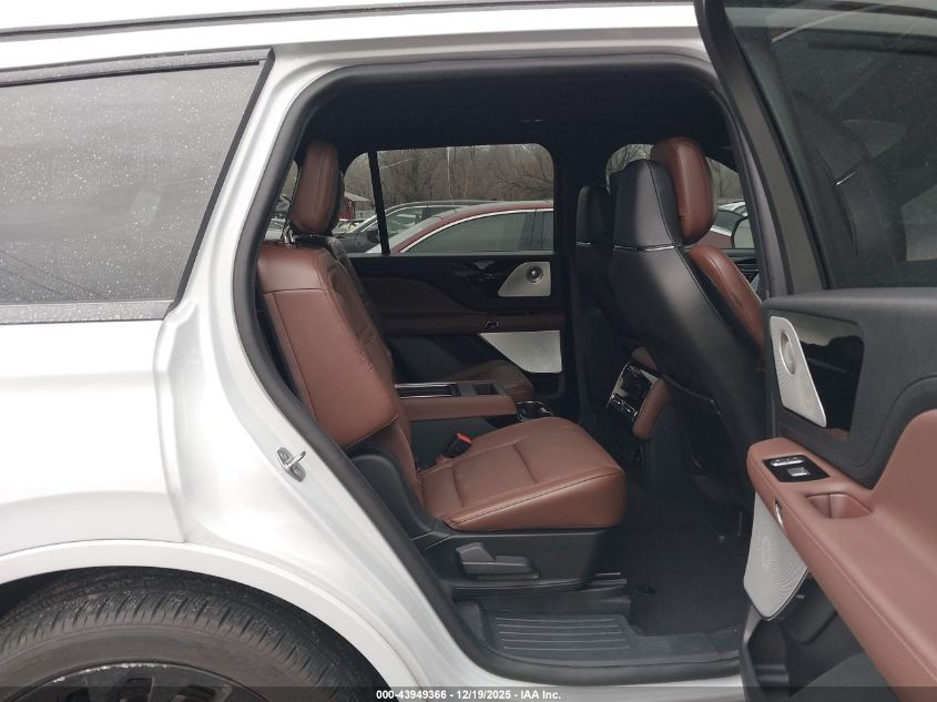 2025 Lincoln Aviator Reserve VIN: 5LM5J7XC2SGL17504 Lot: 43949366