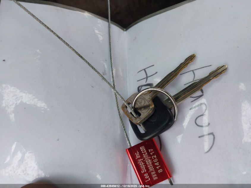 1995 Toyota Camry Le VIN: 4T1GK12W0SU085137 Lot: 43949412