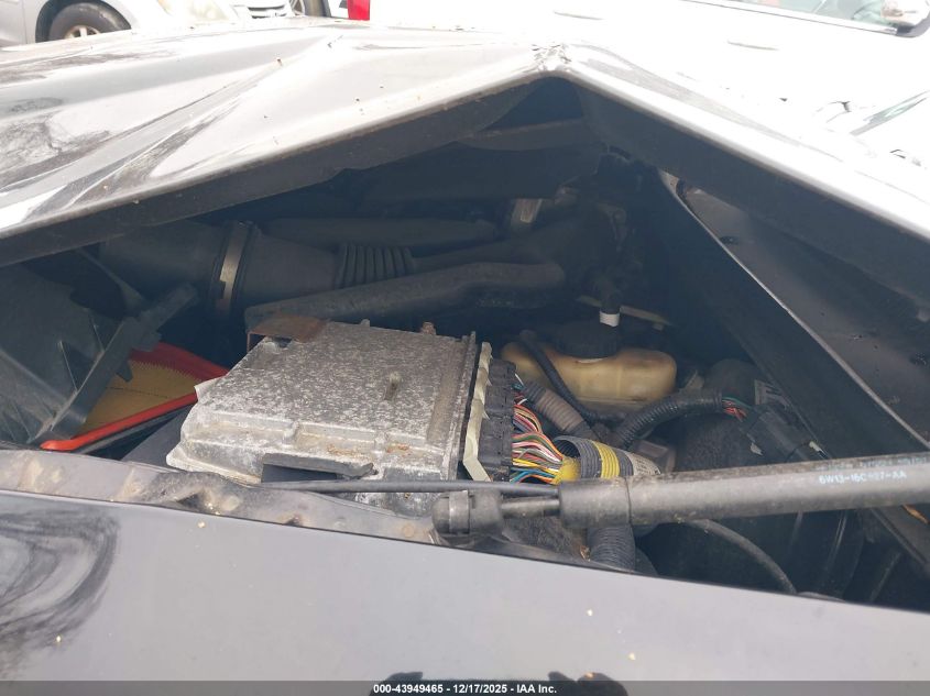 2007 Lincoln Town Car Signature Limited VIN: 1LNHM82V07Y637041 Lot: 43949465