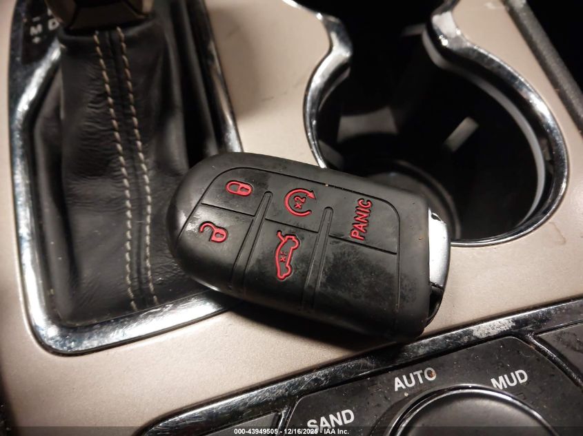 2017 Jeep Grand Cherokee Overland 4X4 VIN: 1C4RJFCG0HC940034 Lot: 43949505