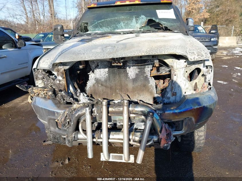 2003 Ford F-350 Lariat/Xl/Xlt VIN: 1FTWW33SX3EA49897 Lot: 43949537