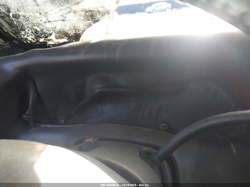 2003 Ford F-350 Lariat/Xl/Xlt VIN: 1FTWW33SX3EA49897 Lot: 43949537