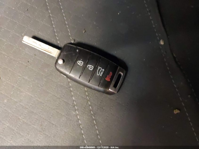 2018 Kia Sorento 2.4L Lx VIN: 5XYPGDA36JG415278 Lot: 43949569