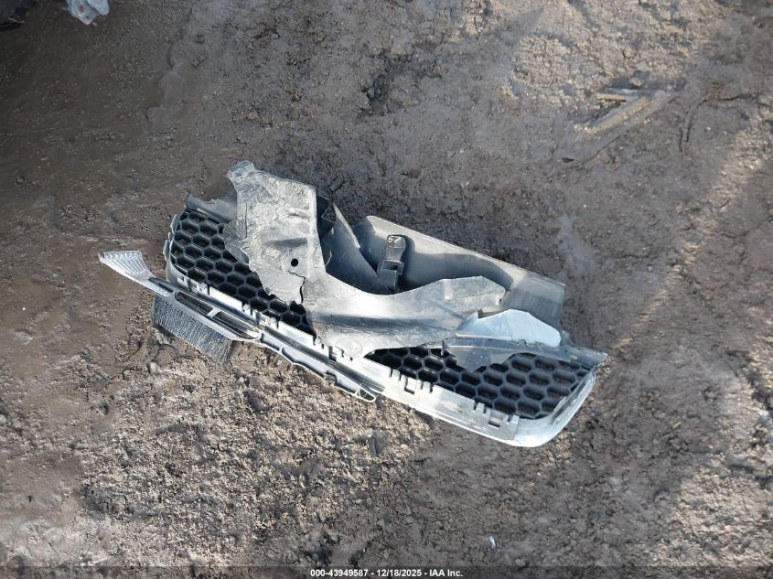 2004 Ford Escape Xlt VIN: 1FMYU03114KB12212 Lot: 43949587