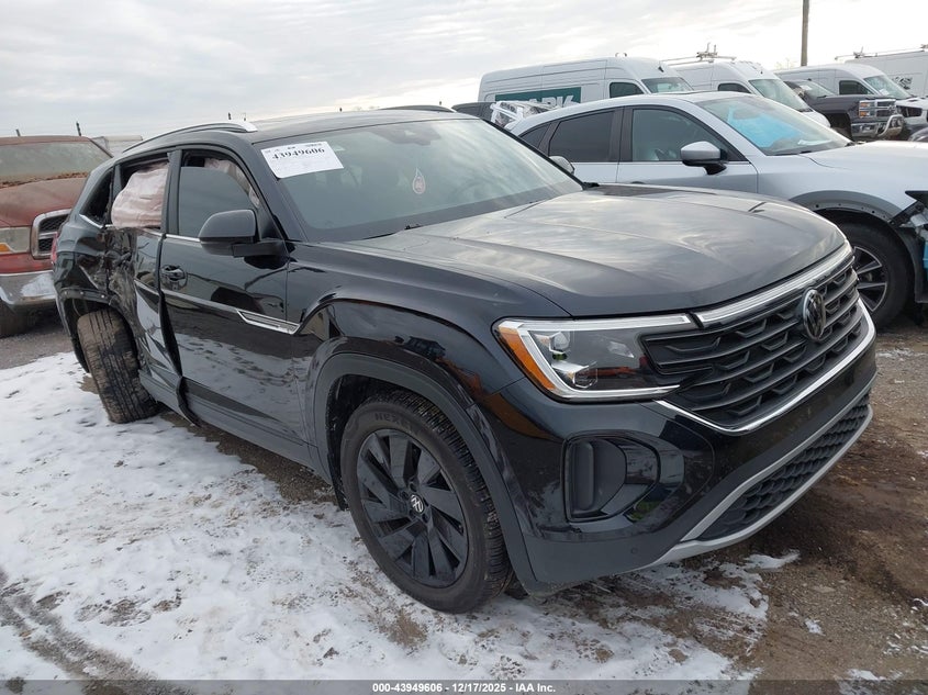 VOLKSWAGEN ATLAS CROSS SPORT 2024. Lot# 43949606. VIN 1V2KE2CA2RC200446. Photo 1