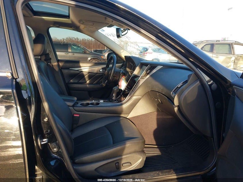 Infiniti Q50 — thumbnail 5