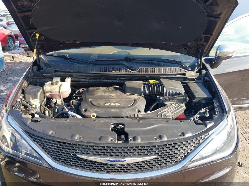 2017 Chrysler Pacifica Limited VIN: 2C4RC1GG9HR812065 Lot: 43949701